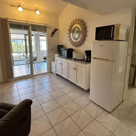 Maison T2 Mezzanine Climatisee Avec Terrasse Et Parking, Proche Et Animations Au Barcares - Fr-1-529-247 Apartment Le Barcarès