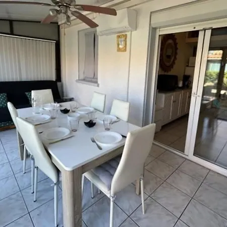 Maison T2 Mezzanine Climatisee Avec Terrasse Et Parking, Proche Et Animations Au Barcares - Fr-1-529-247 * Le Barcarès