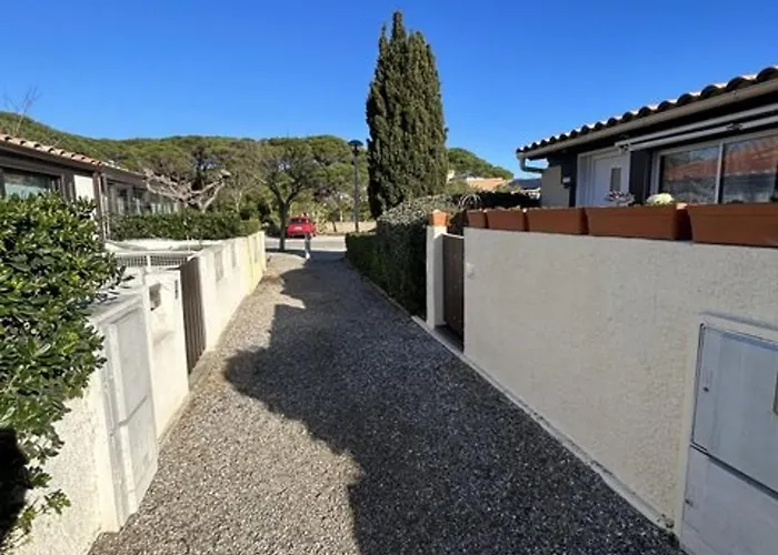 Apartment Maison T2 Mezzanine Climatisee Avec Terrasse Et Parking, Proche Et Animations Au Barcares - Fr-1-529-247 *